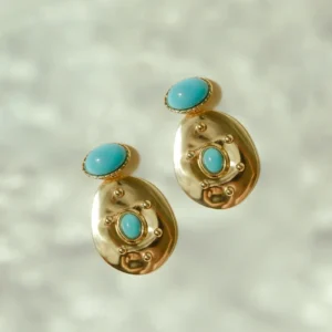 Brinco De Chapa Oval Com Pedra Resinada