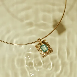 Aro Com Pingente De Metal Com Pedra