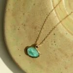 Colar Com Pedra Resinada Translucida P