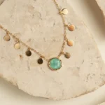 Colar de Elinho com Pedra Resinada e Medalinha