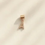 Pingente Inicial Cravejada De Zircônia