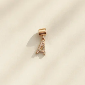 Pingente Inicial Cravejada De Zircônia