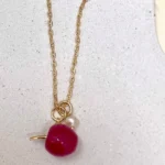 Colar Cartier com Pérola e Cereja Resinada