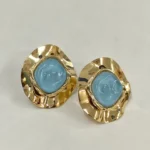 Chapa Oval Assimétrica Com Pedra Resinada Translúcida