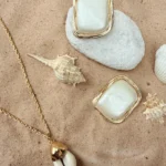 Conjunto De Colar De Búzios Natural Com Brinco De Pedra Resinada