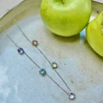 Colar Elinho com 5 Pedras Redondas