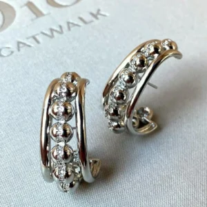 Brinco Ear Hook Com Esferas e Detalhes de Zircônia No Ródio Branco