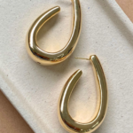 Brinco Argola Oval em Eletroformação com Banho de Ouro 18K