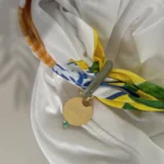 Pingente Elo Resina + Placa Personalizada com Ponto Luz