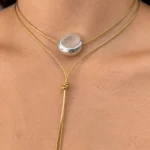 Colar de Couro Dourado com Pingente de Ródio
