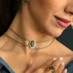 Conjunto Colar, Anel e Brinco com Pedra Resinada Verde Oliva