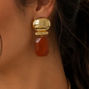 Brinco Dourado com Pedra Resinada