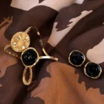 Conjunto Bracelete e Brinco com Pedra Resinada