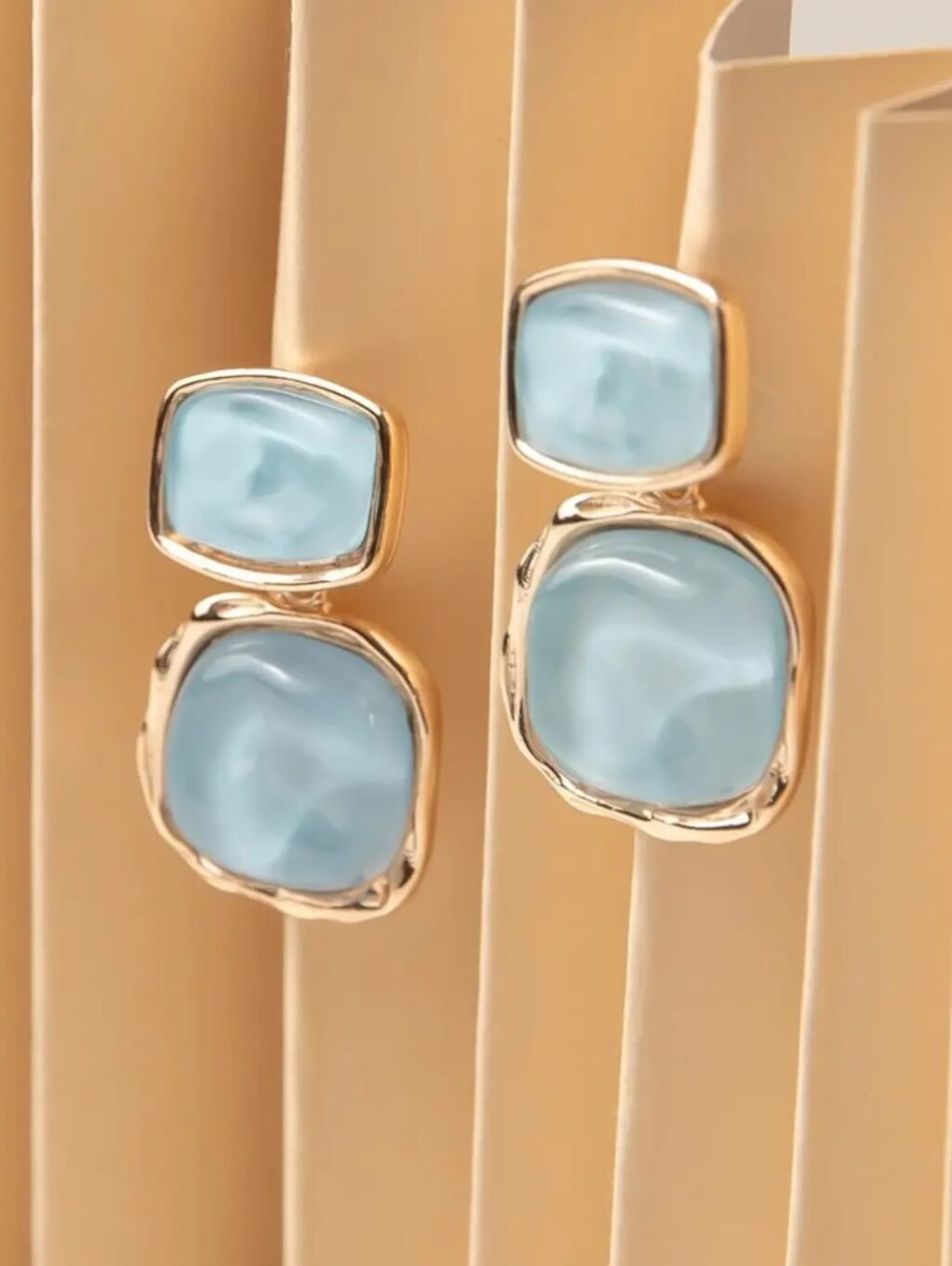 Instagram post from laluz.concept. This post is in position 2.